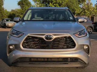Toyota Highlander 2021 XLE SUV 4 puertas