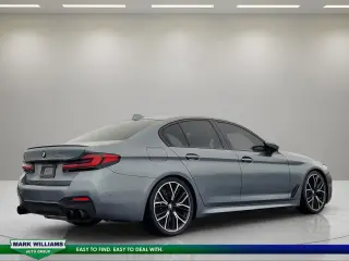 Serie 5 BMW 2021 AWD M550i xDrive Sedán 4p