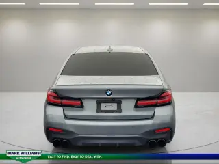 Serie 5 BMW 2021 AWD M550i xDrive Sedán 4p