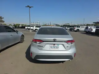 Toyota Corolla 2022 LE 4p Sedán