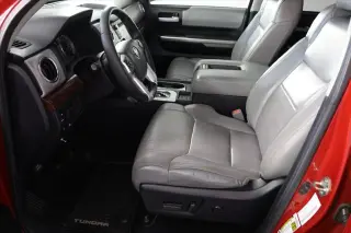 Toyota Tundra 2017 4x4 Limited 4dr CrewMax Cab Pickup SB (5.7L V8)
