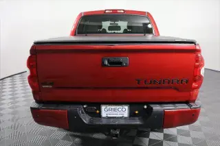 Toyota Tundra 2017 4x4 Limited 4dr CrewMax Cab Pickup SB (5.7L V8)