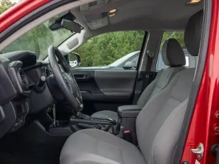 Toyota Tacoma 2018 4x4 SR V6 4dr Double Cab 5.0 ft SB