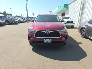 Toyota Highlander 2023 AWD LE 4dr SUV