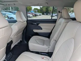 Toyota Highlander 2023 XLE 4p SUV