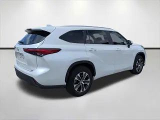 Toyota Highlander 2023 XLE 4p SUV
