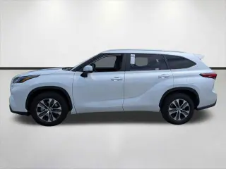 Toyota Highlander 2023 XLE 4p SUV