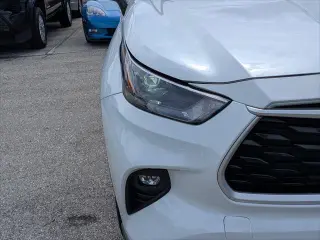 Toyota Highlander 2023 XLE 4p SUV