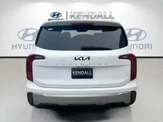 Kia Telluride 2024 LX 4dr SUV