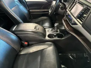 Toyota Highlander 2018 AWD XLE 4dr SUV