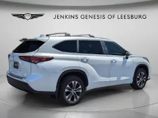 Toyota Highlander 2024 AWD XLE 4dr SUV