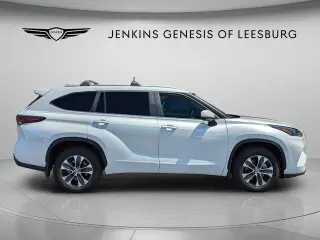 Toyota Highlander 2024 AWD XLE 4dr SUV