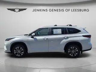 Toyota Highlander 2024 AWD XLE 4dr SUV