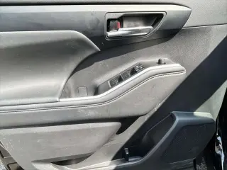 Toyota Highlander 2024 XLE SUV 4 puertas