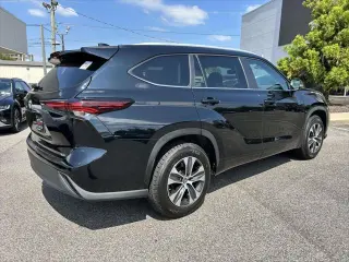 Toyota Highlander 2024 XLE SUV 4 puertas