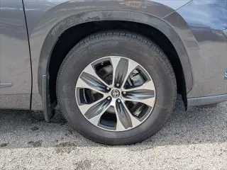 Toyota Highlander 2021 AWD XLE SUV de 4 puertas