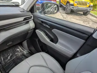 Toyota Highlander 2021 AWD XLE SUV de 4 puertas