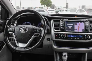 Toyota Highlander 2019 XLE 4dr SUV