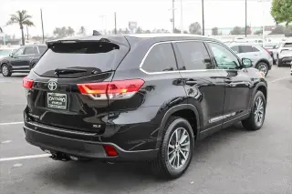 Toyota Highlander 2019 XLE 4dr SUV