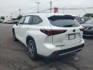 Toyota Highlander 2024 AWD XLE 4p SUV