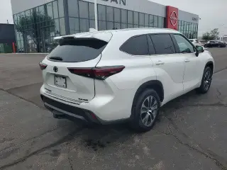 Toyota Highlander 2024 AWD XLE 4p SUV