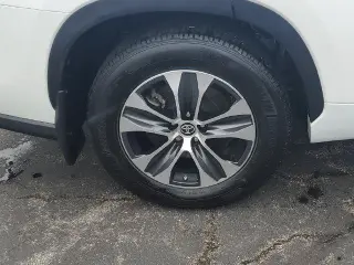 Toyota Highlander 2024 AWD XLE 4p SUV