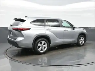 Toyota Highlander 2023 LE 4dr SUV