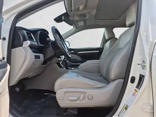 Toyota Highlander 2019 AWD XLE 4dr SUV