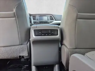 Toyota Highlander 2019 AWD XLE 4dr SUV