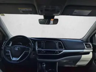 Toyota Highlander 2019 AWD XLE 4dr SUV
