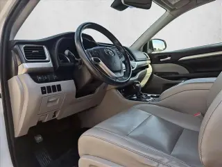 Toyota Highlander 2019 AWD XLE 4dr SUV