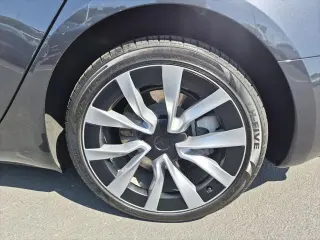 Tesla Model 3 2024 Long Range 4p Sedan