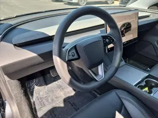 Tesla Model 3 2024 Long Range 4p Sedan