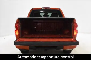Toyota Tundra 2018 4x4 Limited 4dr CrewMax Cab Pickup SB (5.7L V8 FFV)