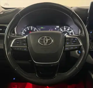 Toyota Highlander 2021 AWD XLE 4dr SUV