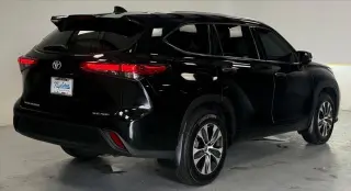 Toyota Highlander 2021 AWD XLE 4dr SUV