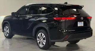 Toyota Highlander 2021 AWD XLE 4dr SUV