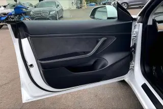 Modelo Tesla 3 2021 Rango Estándar Plus 4p Sedan