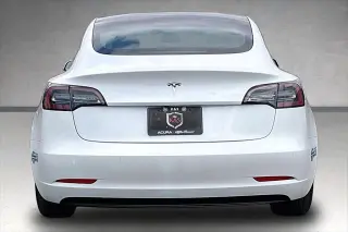 Modelo Tesla 3 2021 Rango Estándar Plus 4p Sedan