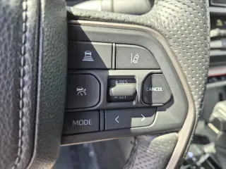 Toyota Tundra 2025 4x4 SR5 4dr CrewMax Cab Pickup SB