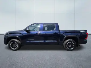 Toyota Tundra 2025 4x4 SR5 4dr CrewMax Cab Pickup SB