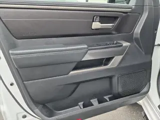 Toyota Tundra 2023 4x4 SR5 4dr CrewMax Cab Pickup SB