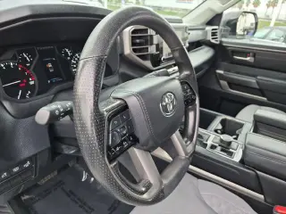 Toyota Tundra 2023 4x4 SR5 4dr CrewMax Cab Pickup SB