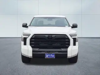 Toyota Tundra 2023 4x4 SR5 4dr CrewMax Cab Pickup SB