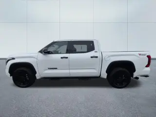 Toyota Tundra 2023 4x4 SR5 4dr CrewMax Cab Pickup SB