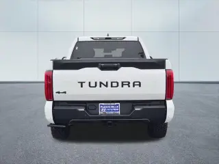 Toyota Tundra 2023 4x4 SR5 4dr CrewMax Cab Pickup SB
