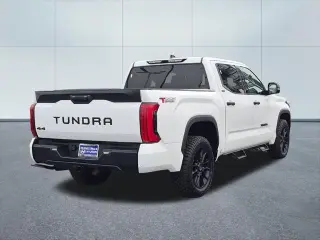 Toyota Tundra 2023 4x4 SR5 4dr CrewMax Cab Pickup SB
