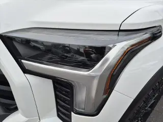 Toyota Tundra 2023 4x4 SR5 4dr CrewMax Cab Pickup SB