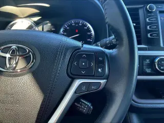 Toyota Highlander 2019 SE 4dr SUV
