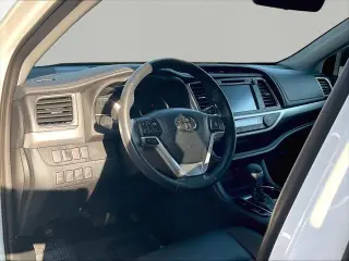 Toyota Highlander 2019 SE 4dr SUV